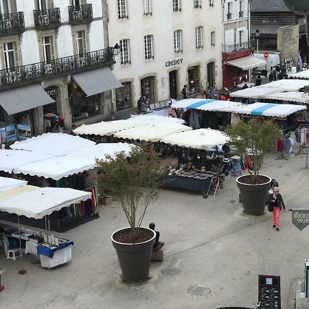 Appartement Au Coeur Du Quartier Historique 반느 외부 사진