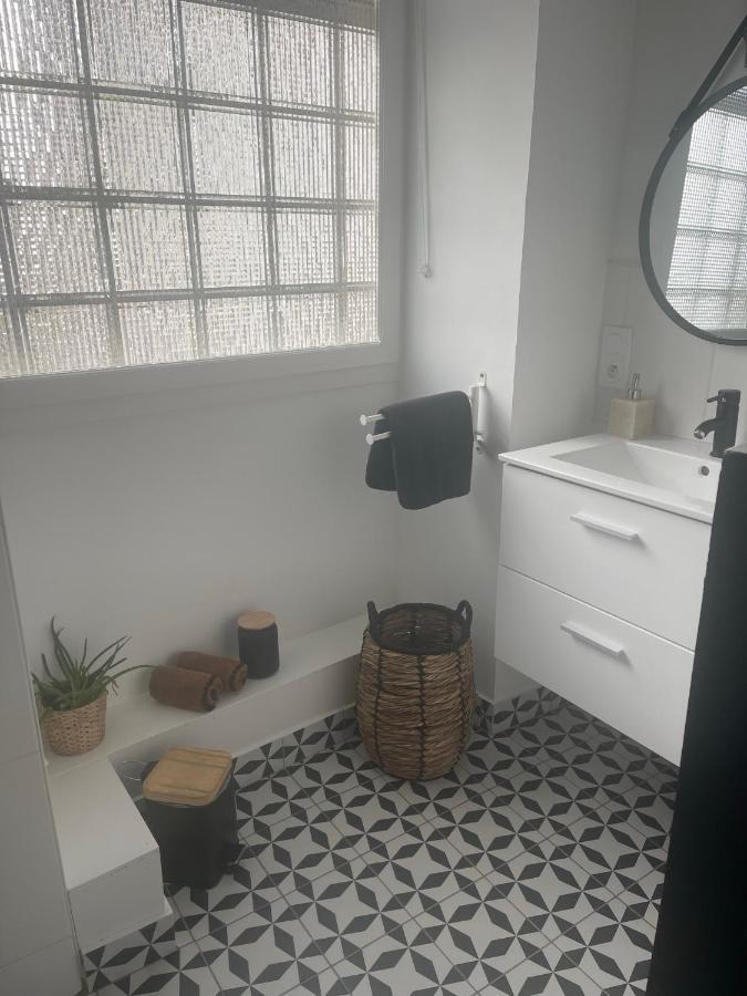 Appartement Au Coeur Du Quartier Historique 반느 외부 사진