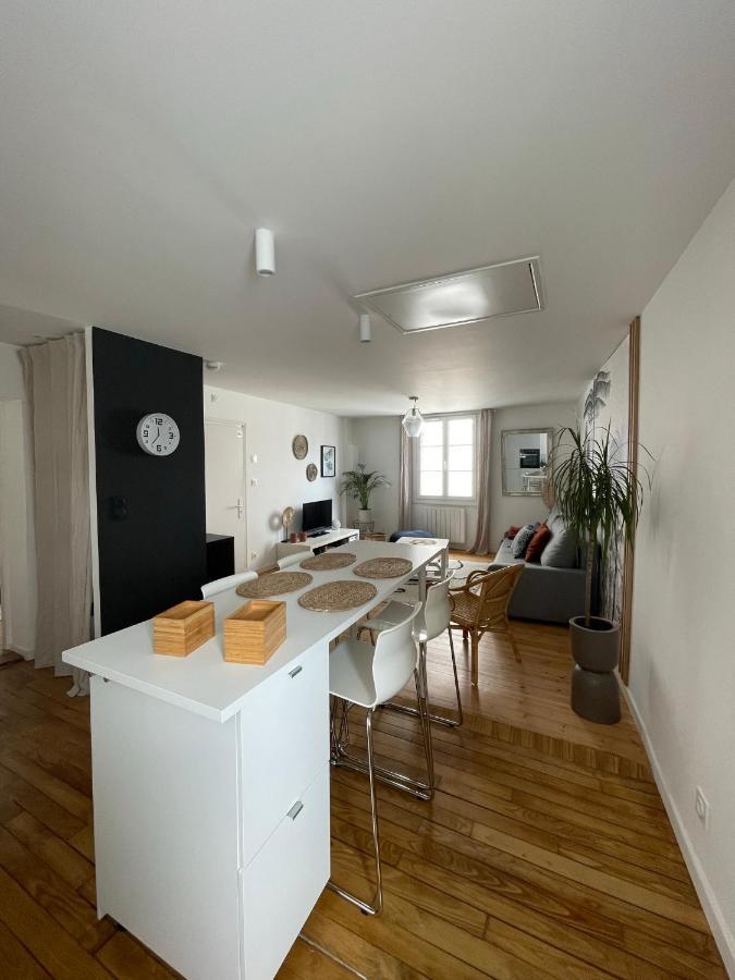 Appartement Au Coeur Du Quartier Historique 반느 외부 사진