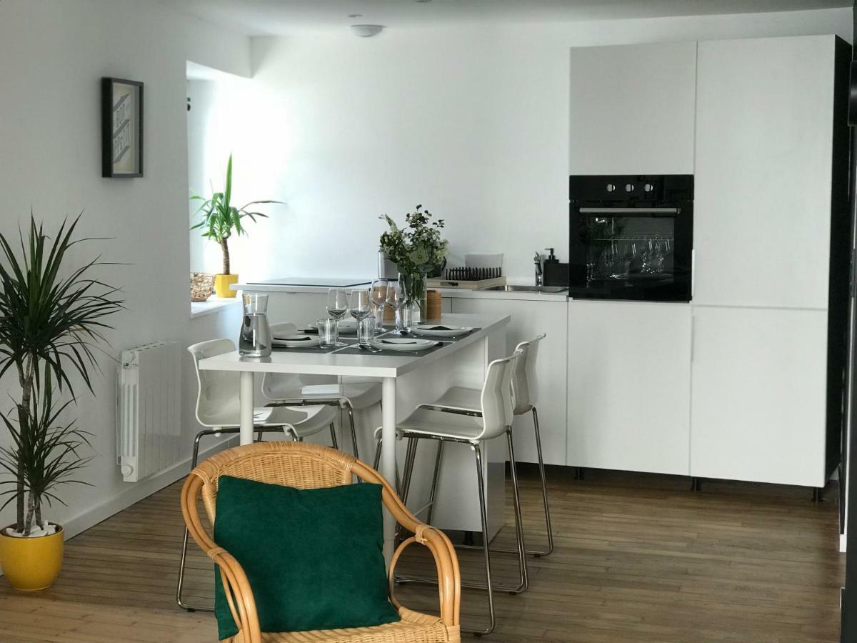 Appartement Au Coeur Du Quartier Historique 반느 외부 사진
