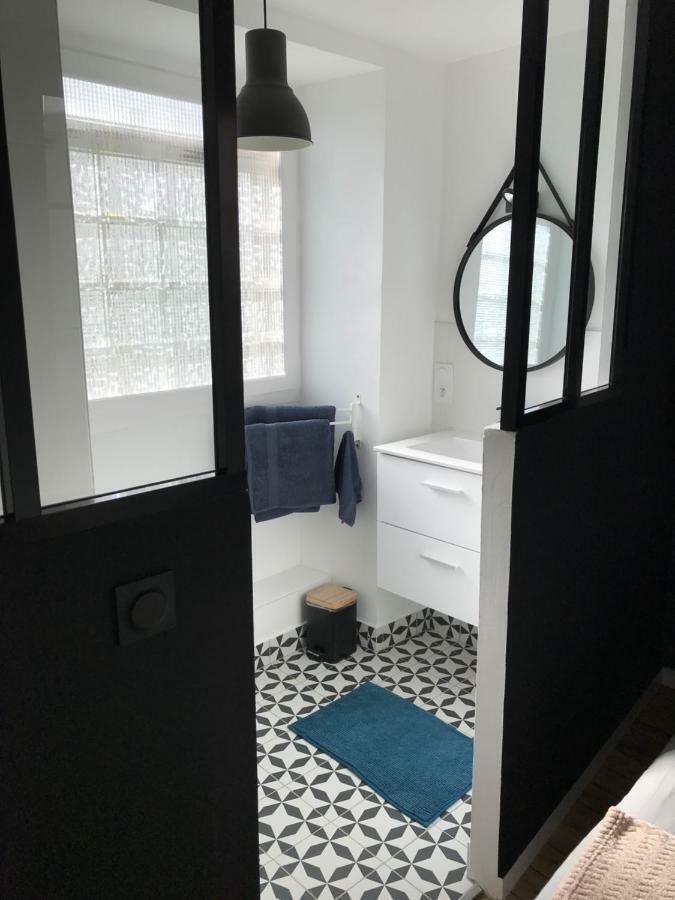 Appartement Au Coeur Du Quartier Historique 반느 외부 사진