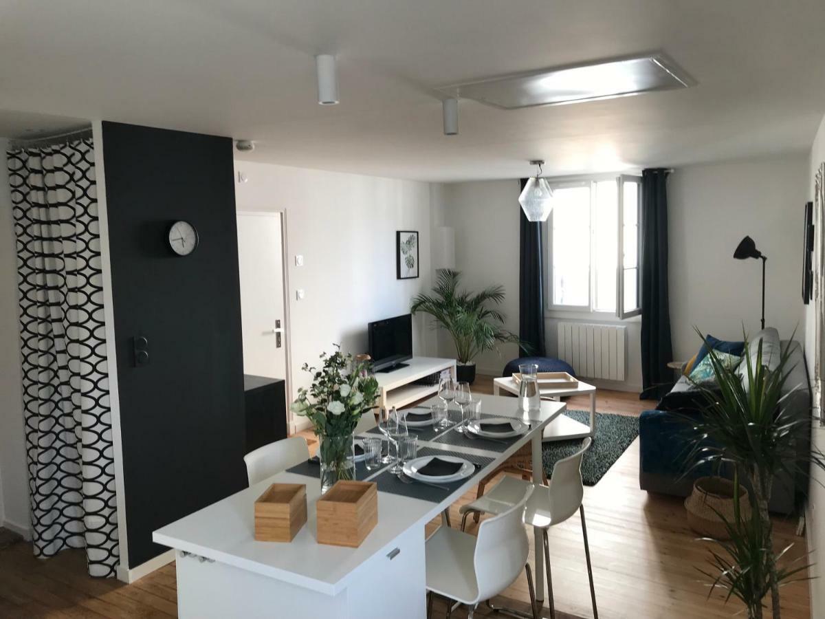 Appartement Au Coeur Du Quartier Historique 반느 외부 사진